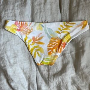 L space swim bottom